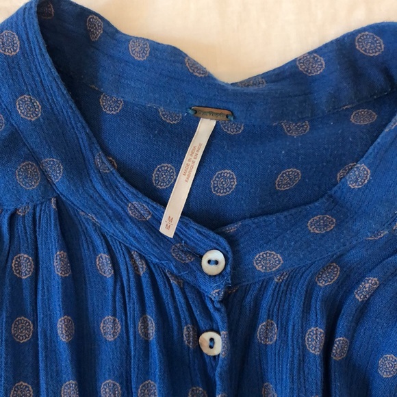 Collarless oversized Free People top - Picture 3 of 7